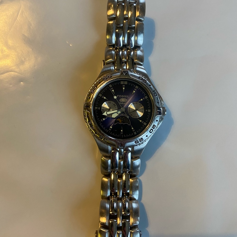 Fossil watch - navy blue face